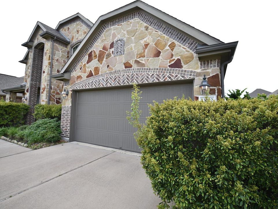 1st image of 13222 Cameron Reach Dr