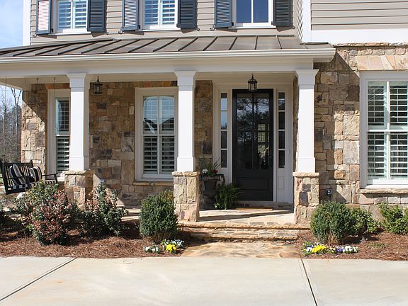 Front Porch w/ swing