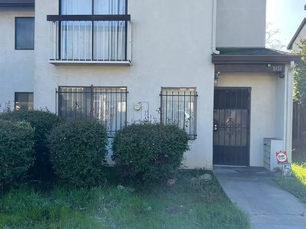 9737 Hillgrade Ct, Oakland, CA 94603