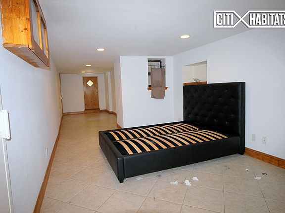 5th image of 346 W 47th St APT 1C