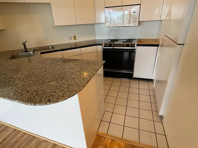 1212 Nuuanu Ave #3310 — Photo 6