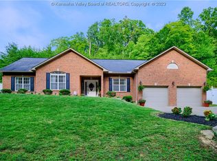 520 Beacon St, Winfield, WV 25213