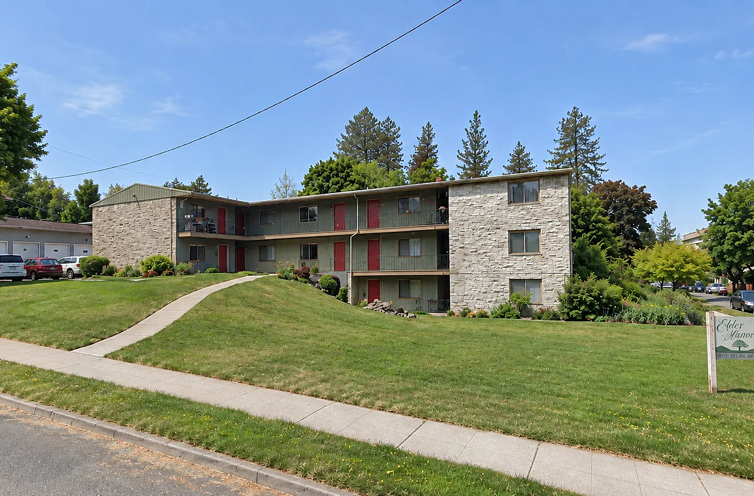 Cedar Terrace Apartments! — Photo 4
