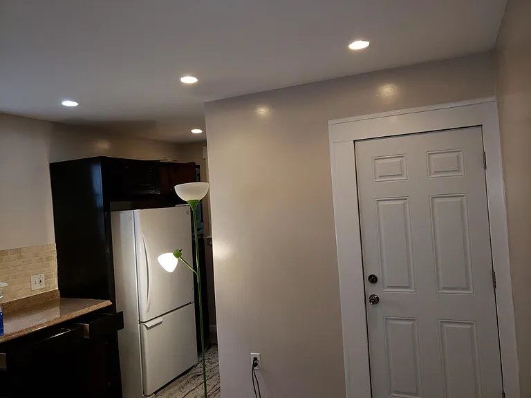 48 Hazelwood Ave #1 — Photo 3