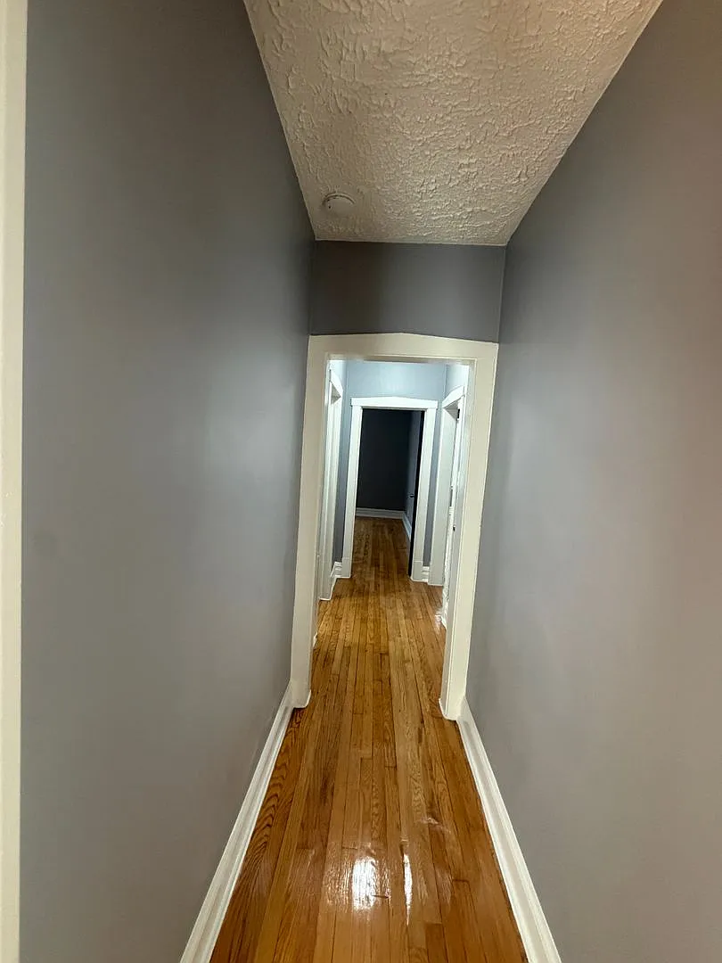 7001 S Aberdeen — Photo 3