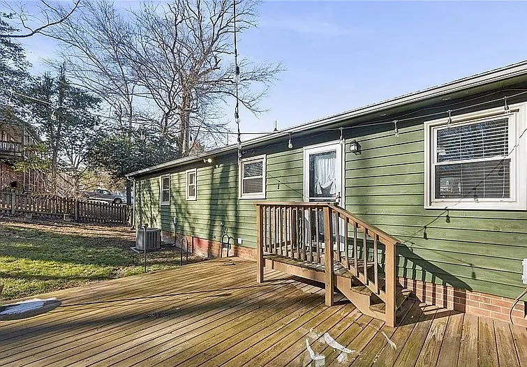 6295 Banshire Dr — Photo 16