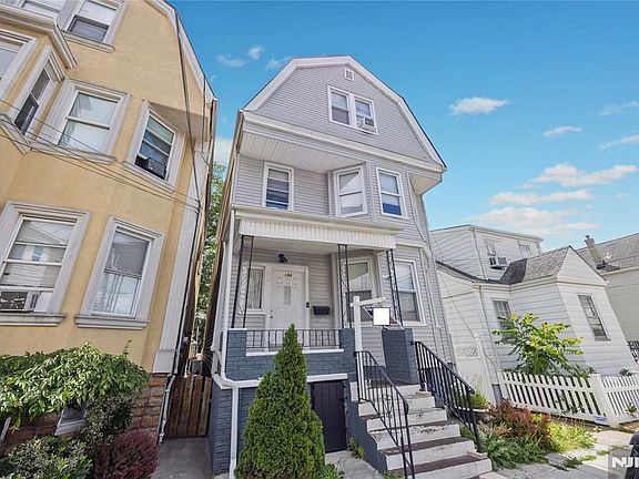 2nd image of 196 Windsor St