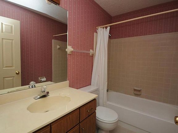 4th image of 8135 Creek Way Cv