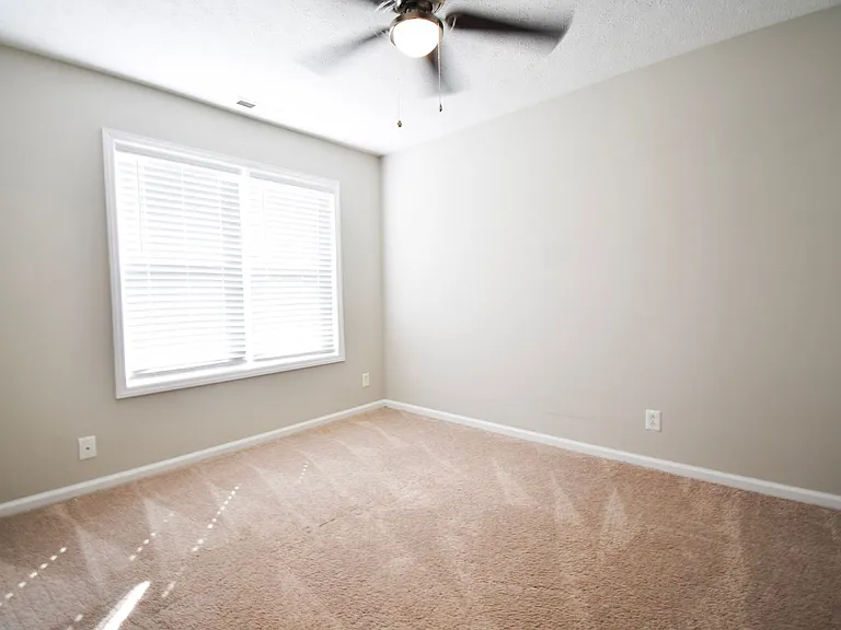411 Northwoods Dr — Photo 12
