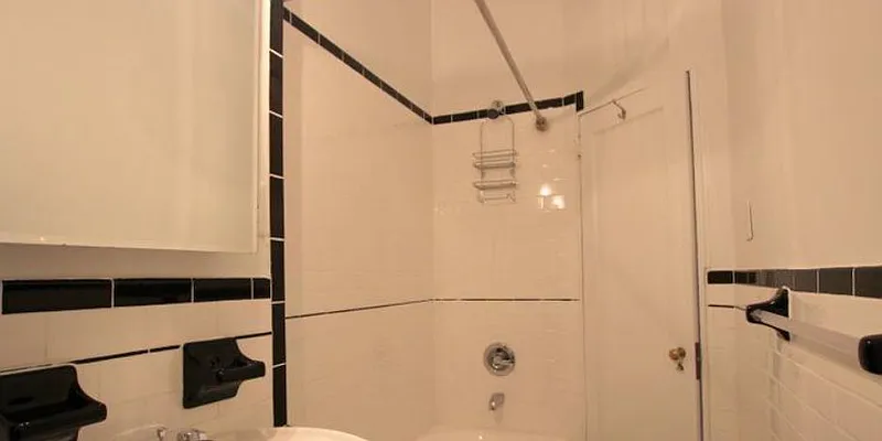 Rented by Nest Seekers International | media 20