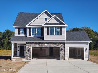 1051 Appaloosa Trl, Grimesland, NC 27837