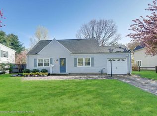 281 Beechwood Dr, Shrewsbury, NJ 07702