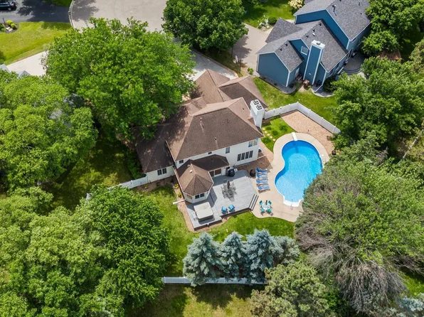 3505 Rae Ct, Woodbury, MN 55125