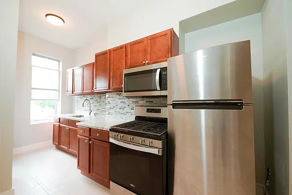 Rented by Daniel Gale Sotheby's International Realty | media 7