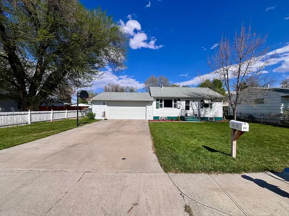 433 S Evarts St, Powell, WY 82435