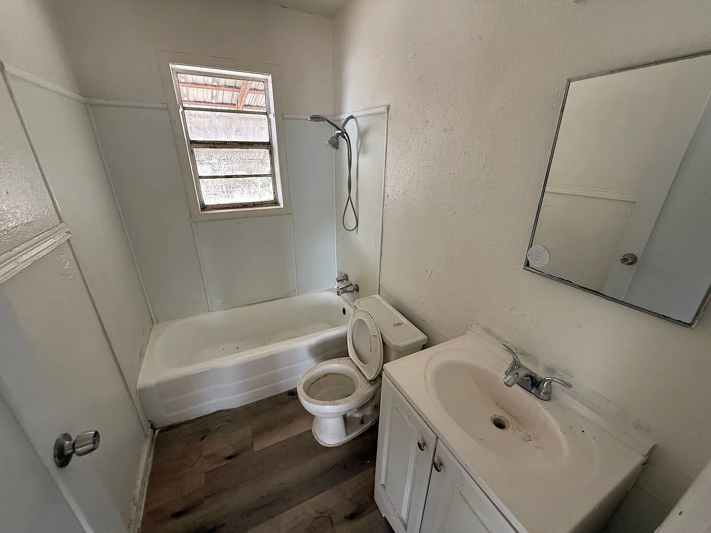 3 Bedroom 1 Bath House — Photo 2