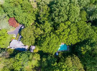 232 Southdown Rd, Lloyd Harbor, NY 11743