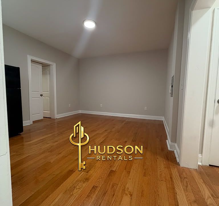 2nd image of 544-546 Bergen Ave #E6