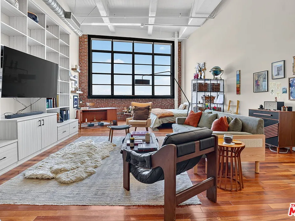 1850 Industrial St #606
