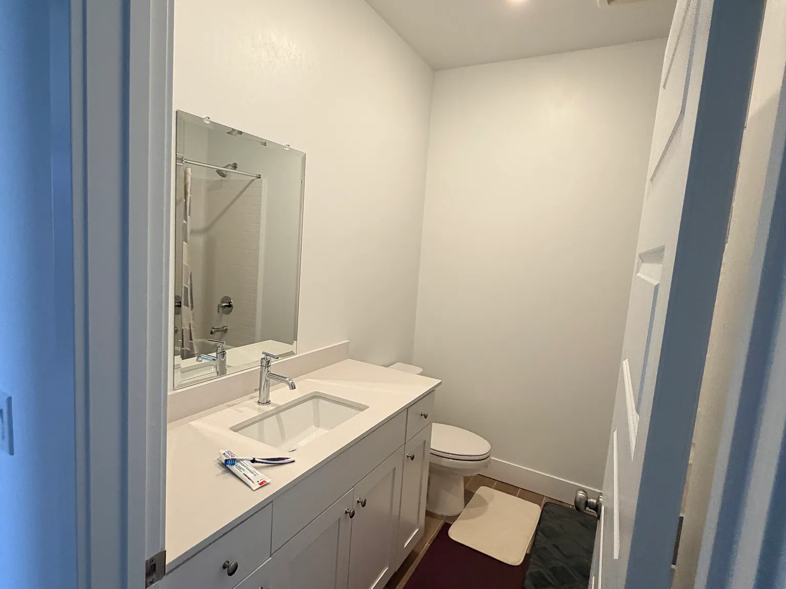 4 bed, 2080 sqft, $1,000 — Photo 4