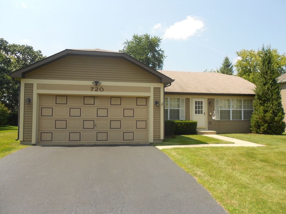 Nice curb appeal!