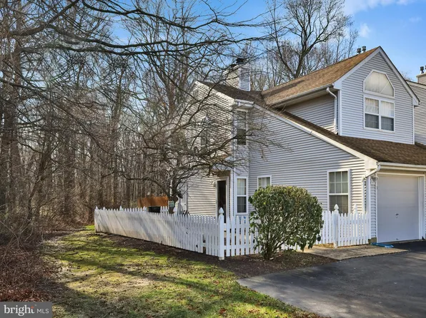 118 Birch Hollow Dr, Bordentown, NJ 08505