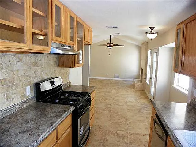 333 Lomont Dr — Photo 3