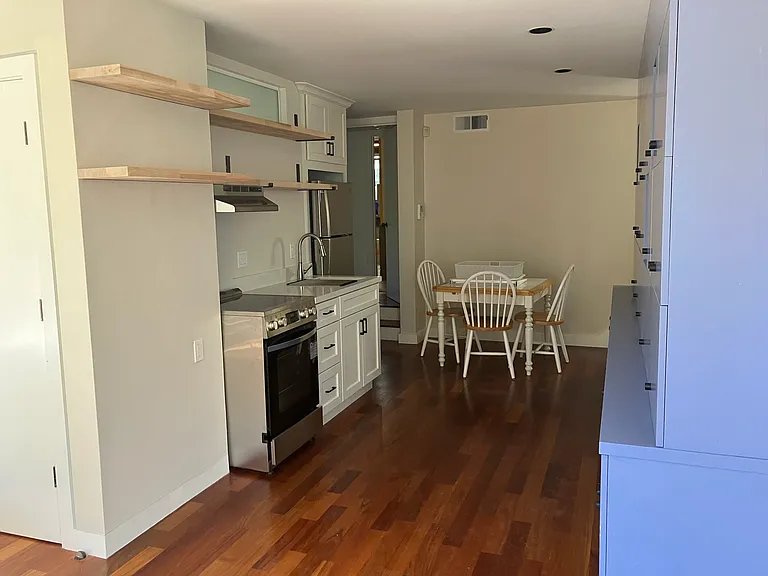 1309 Arch St — Photo 8