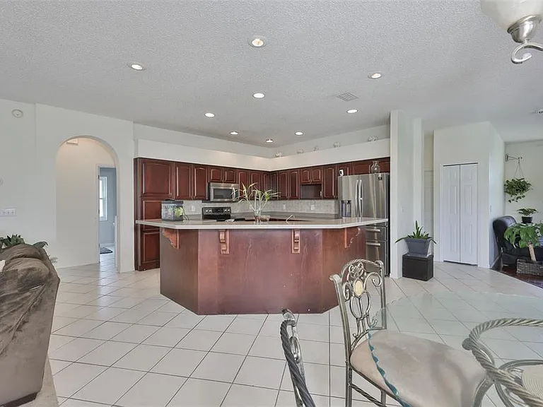 13016 Prestwick Dr — Photo 7