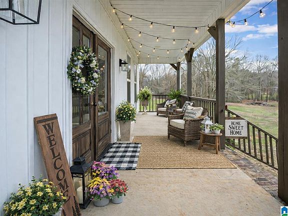 2nd image of 3148 Oakdale Rd