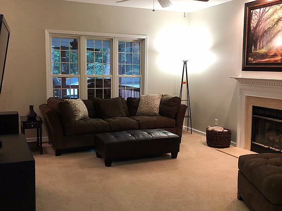 Spacious living room