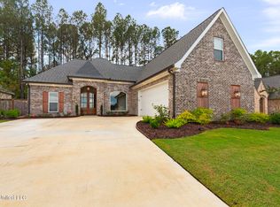 1227 Old Court Xing, Flowood, MS 39232