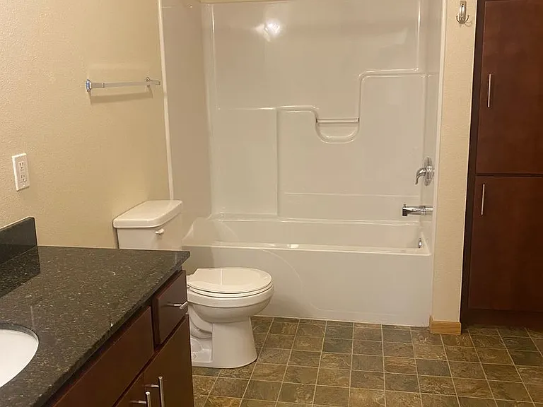 West Lake III Apartments — Photo 97