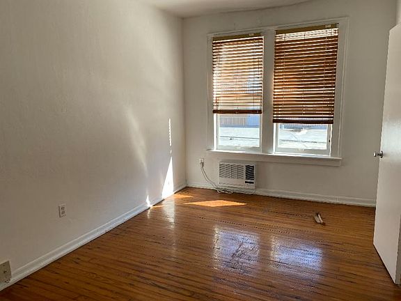 3rd image of 1615 Pennsylvania Ave