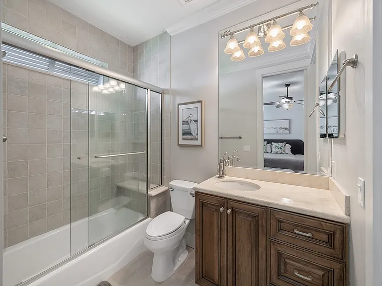 1913 Robalo Dr — Photo 32