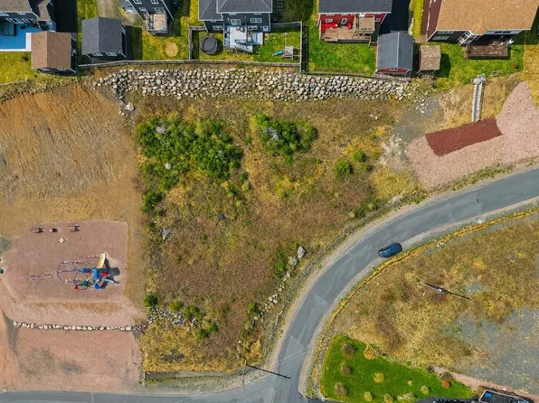 18 Mcgraths Road, Holyrood, NL A0A2R0
