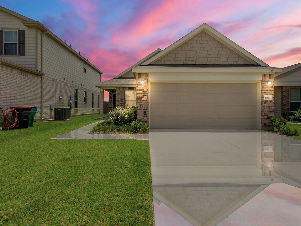 1st image of 25343 Trinity Oakley Ct