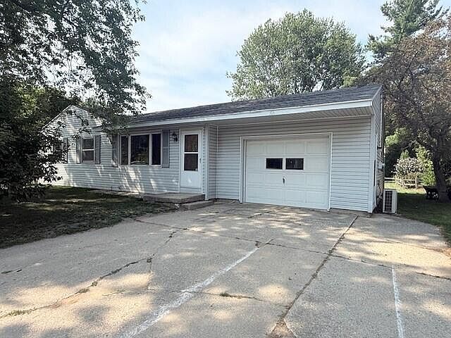 1st image of 306 W Beryl St