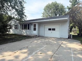 306 W Beryl St, Scottville, MI 49454
