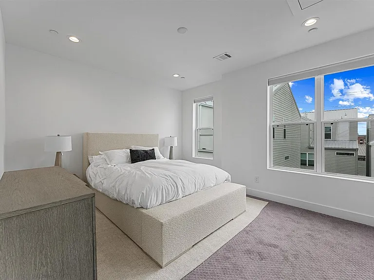 5854 E Post Oak Ln — Photo 23