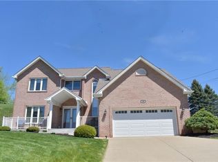 35 Tidball Rd, Mc Kees Rocks, PA 15136