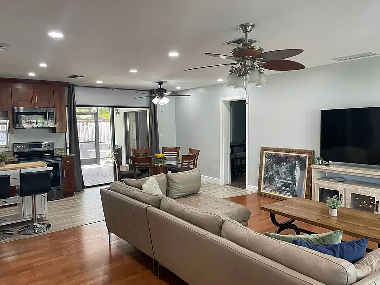 2620 NE 19th St #2620 — Photo 18