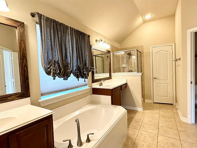 18903 Pinewood Point Ln — Photo 24