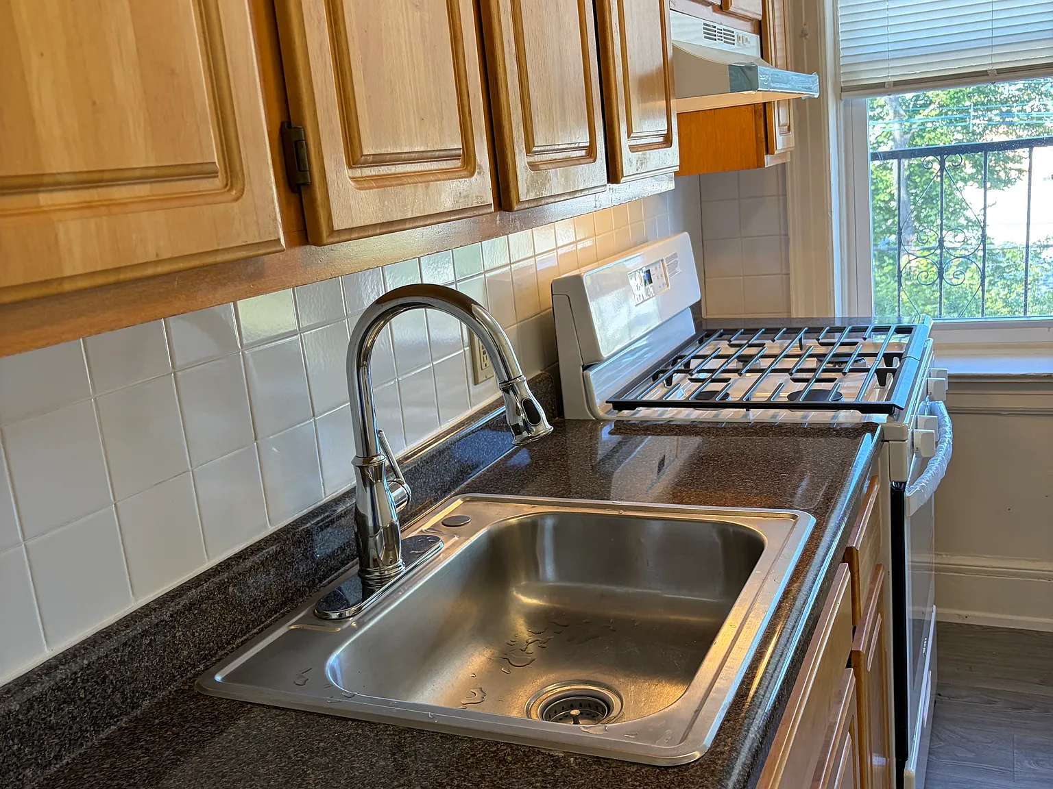 1 bed, 500 sqft, $1,600 — Photo 4
