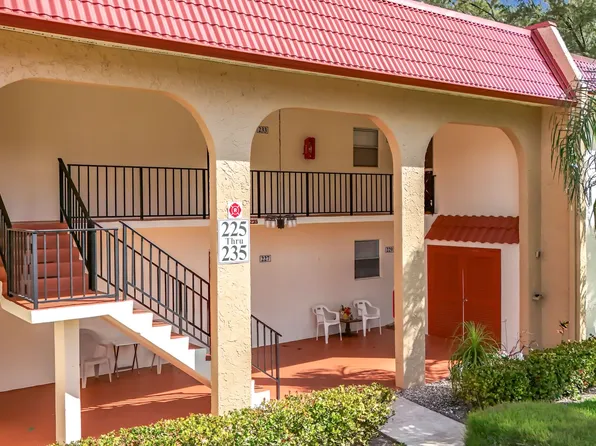 235 Lake Dora Dr, West Palm Beach, FL