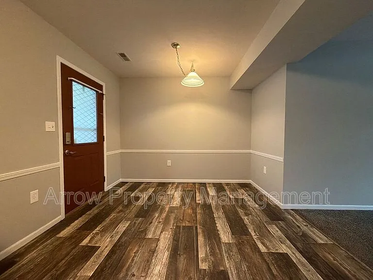 535 S Oak St #3 — Photo 5