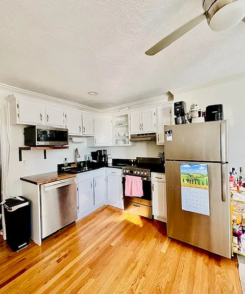 165 W 2nd St #2 — Photo 2