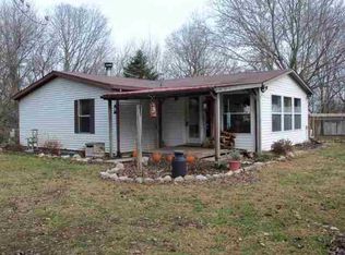 6913 E South Barbee Dr, Pierceton, IN 46562