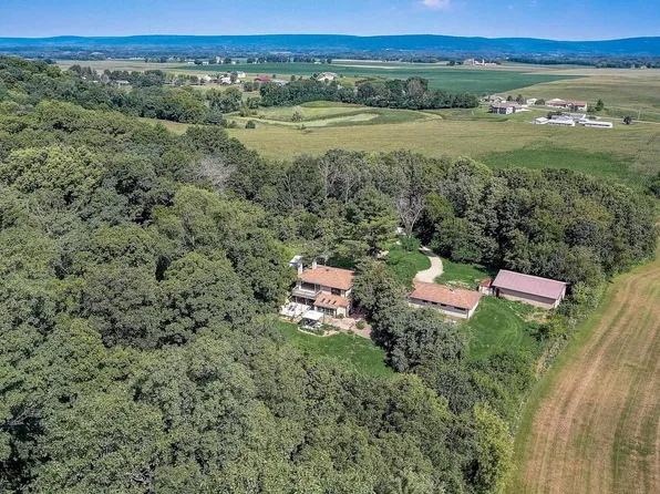 W13297 County Road J, Lodi, WI 53555