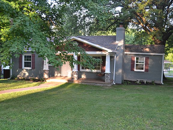 New concrete sidewalk